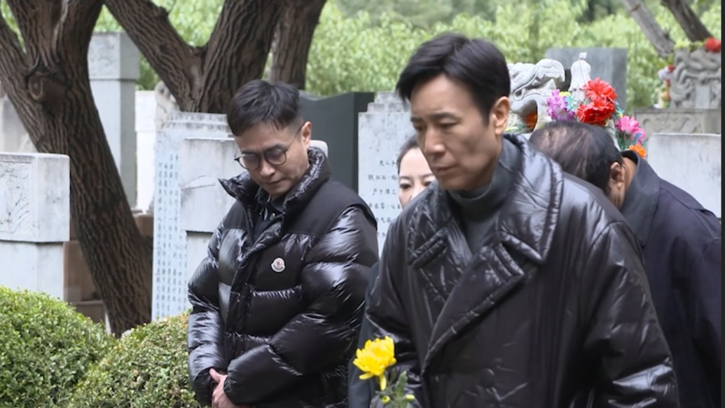 于和偉等赴吳石烈士與夫人墓緬懷紀(jì)念