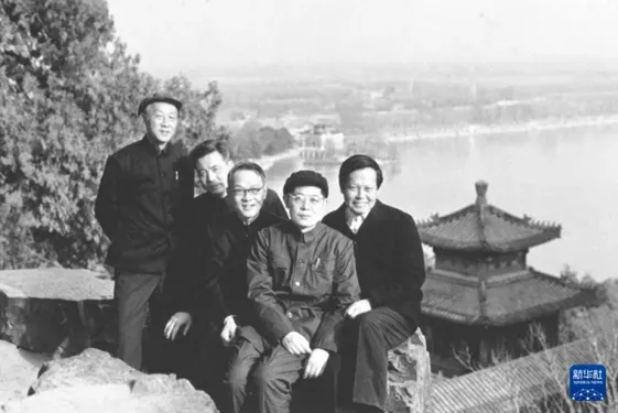 巳时出生八字:八字合婚www.jixiangqiming.vip：-中国科协悼念杨振宁：家训“有生应记国恩隆”，他以一生践行
