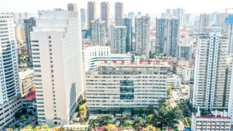 昆明市延安醫(yī)院因重復(fù)收費(fèi)、超標(biāo)準(zhǔn)收費(fèi)等被醫(yī)保局處罰