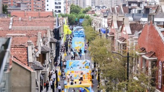 百年街區(qū)成運(yùn)動(dòng)樂(lè)園，“熱動(dòng)不息·全民運(yùn)動(dòng)輕脂營(yíng)”張園開練