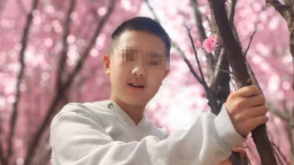 14歲自閉癥少年墜樓后病危，母親求助：已無力承擔(dān)費用