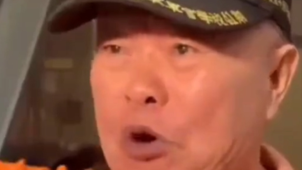 鄭麗文當(dāng)選國民黨主席，支持者激動(dòng)落淚高喊“我是中國人”