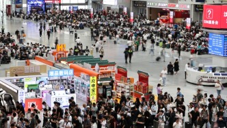 前三季度全國鐵路發(fā)送旅客35.4億人次，再創(chuàng)同期歷史新高