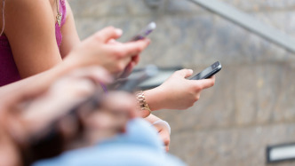 青少年沉迷社交媒體，認(rèn)知能力或顯著下降