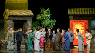 透過這兩部老舍經典，看漫長的20世紀在舞臺顯影