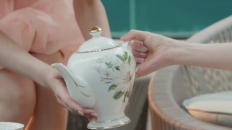 偽裝與承認的悖論：《許我耀眼》與“偽名媛”的深層困境