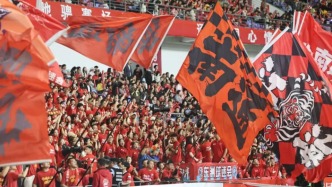 我们热爱的是那支赢球的南通队，更是那支拼搏的南通队