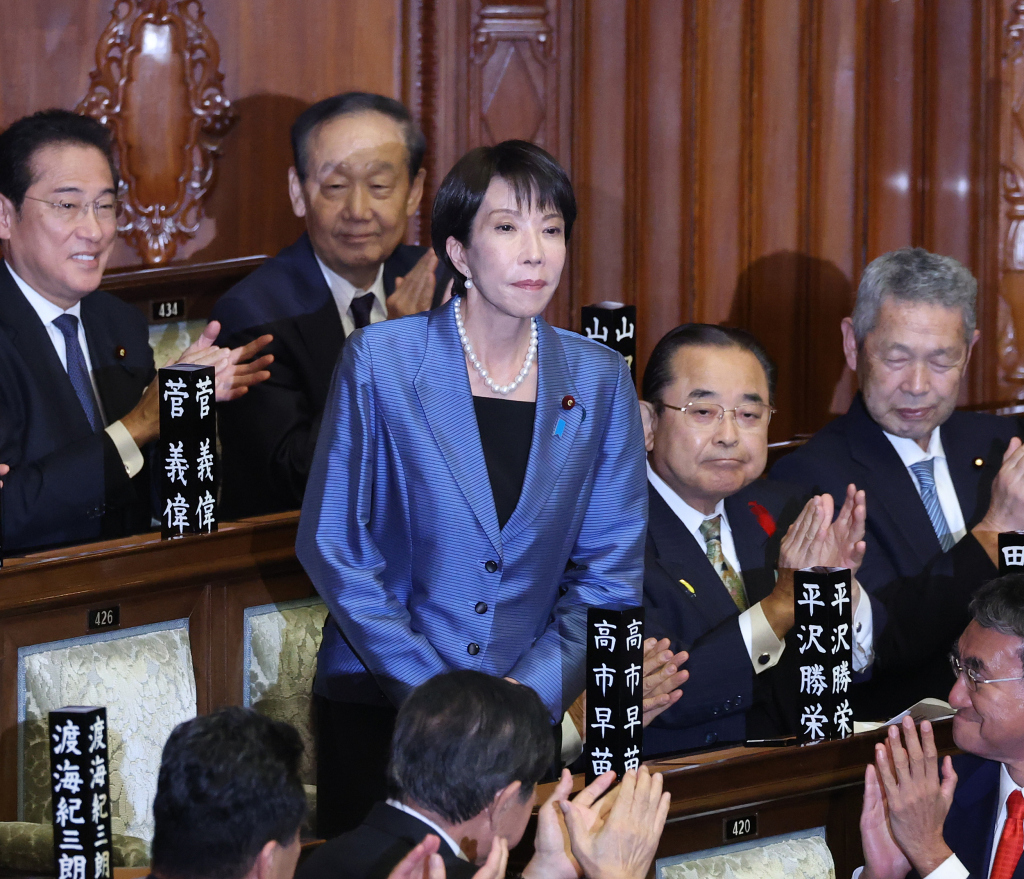 日本首位女首相的诞生：高市早苗冲刺17天，新联合政权仓促上阵如“水中泥船”？
