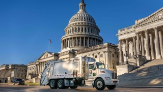 關(guān)稅戰(zhàn)+政府停擺，美國(guó)農(nóng)民雙重困境下特朗普啟動(dòng)30億美元援助