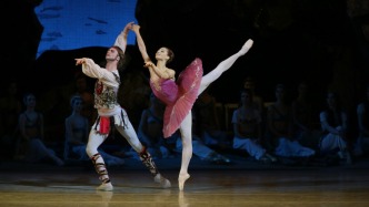 捷廖什金娜32个挥鞭转炸场，马林斯基《海盗》令全场欢呼