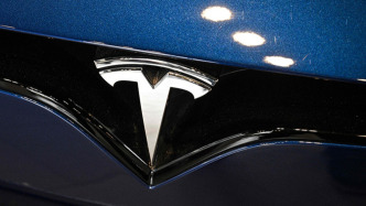 特斯拉三季度增收不增利：美國稅收抵免政策到期推高銷量，凈利下滑37%