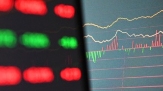 A股午后直線拉升，滬深股市尾盤雙雙轉(zhuǎn)漲0.22%：兩市成交1.6萬億元