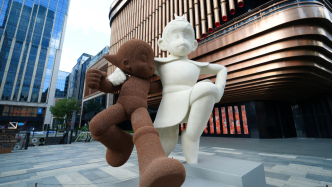 孫悟空和阿童木在外灘相遇