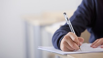 《十條措施》提出哪些具體辦法？對(duì)特殊學(xué)生有哪些考慮？教育部答問