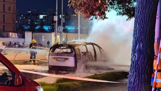 一輛理想MEGA行駛中突然起火：無(wú)人傷亡，起火原因正調(diào)查