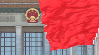 十四屆全國人大常委會第十八次會議在京舉行，審議海商法修訂草案等，表決通過關(guān)于設(shè)立臺灣光復紀念日的決定