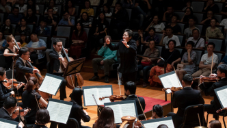 專(zhuān)訪(fǎng)｜張弦：女指揮的舞臺(tái)，越來(lái)越開(kāi)闊