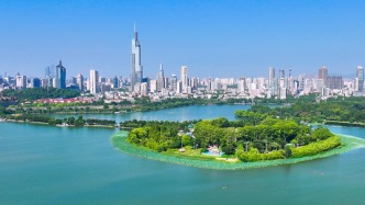 江蘇前三季度實現(xiàn)GDP102811億元，同比增長5.4%