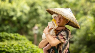 老的多重奏｜當“老漂”說“我想回家”