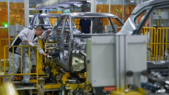 經(jīng)濟(jì)日報(bào)評論員：堅(jiān)定不移推動(dòng)高質(zhì)量發(fā)展