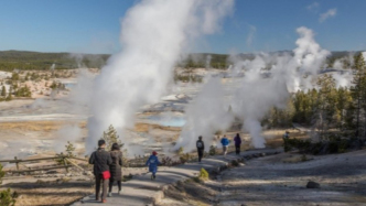 黃石公園又“長”出新洞穴！大地的心跳為何從未停歇？