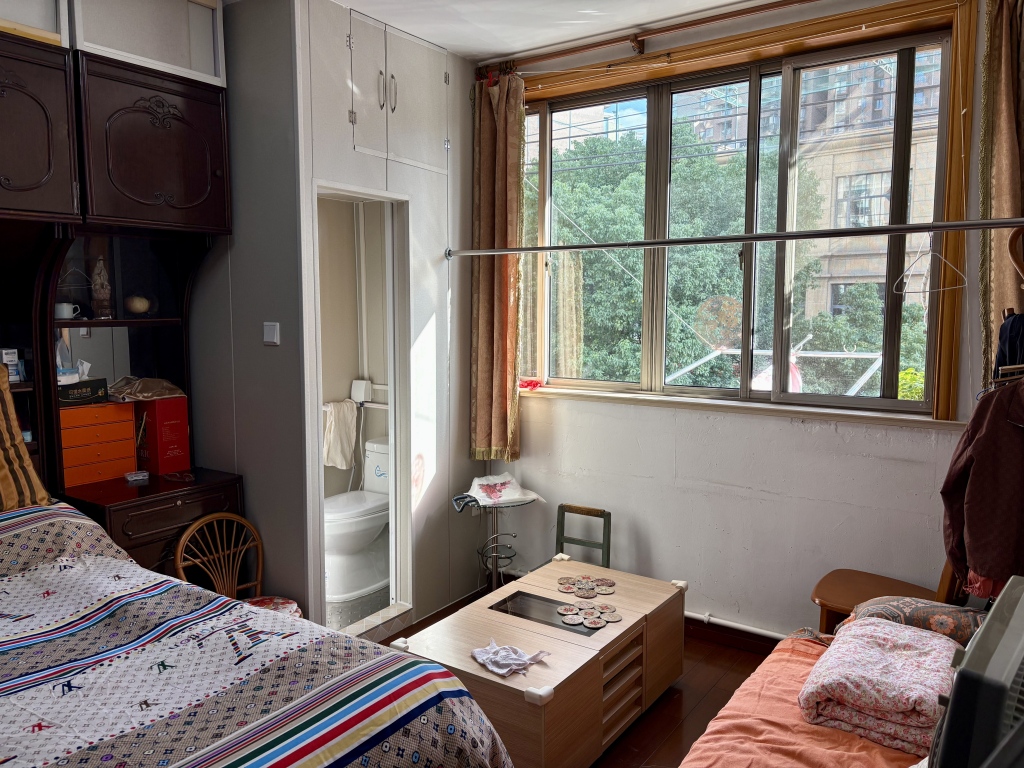 告别“拎马桶”|一平方米的改变有多难? 5 resize,w 1024