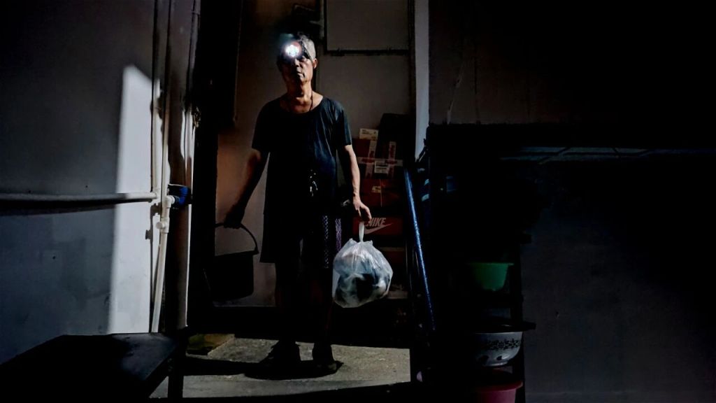 告别“拎马桶”|一平方米的改变有多难? 6 resize,w 1024