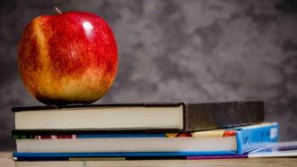 約定影片發(fā)行時(shí)間由雙方協(xié)商確定，如何以未上映為由解除合同？