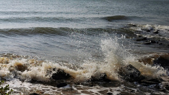 廣州海事局通報(bào)珠江口船舶碰撞2人失聯(lián)事故：正全力搜救，請(qǐng)過(guò)往船舶保持安全距離