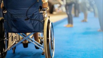 民政部：正試點向中度以上失能老年人發放養老服務消費補貼