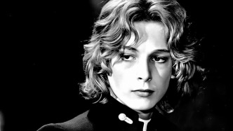 “世界第一美少年”伯恩·安德森去世，享年70歲