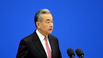 王毅出席藍(lán)廳論壇就落實全球治理倡議發(fā)表講話