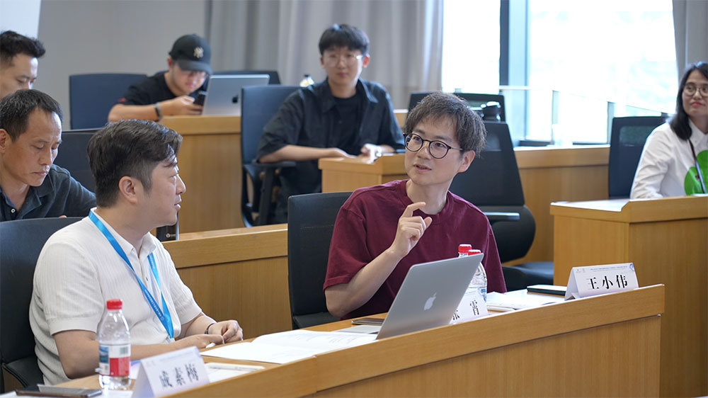 对话哲学教授王小伟:当AI过于强大,人会失去什么? 2 resize,w 1024