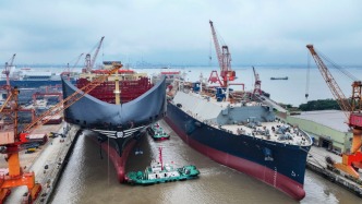 《中共中央關于制定國民經濟和社會發(fā)展第十五個五年規(guī)劃的建議》誕生記