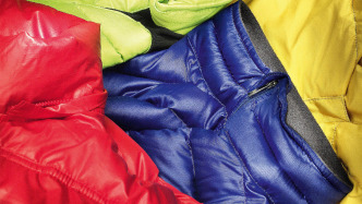 300元以下難購(gòu)真羽絨服？央媒：低價(jià)可能系庫(kù)存或填充灰鴨絨