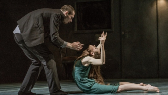 偷窺者舞團首登中國大陸，帶來大衛(wèi)·林奇式舞臺體驗