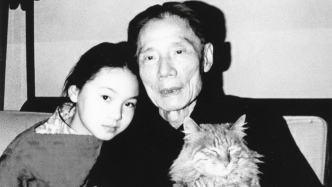 夏衍誕辰125周年｜專訪沈蕓：我爺爺終身都有地下黨情結，他不喜歡講苦難