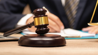 張家界一民企因假公章背上巨額債務連帶責任，陷訴訟“馬拉松”9年未決