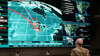 核導(dǎo)彈來(lái)襲，總統(tǒng)如何抉擇？——影片《炸裂白宮》的核危機(jī)敘事與戰(zhàn)略憂思