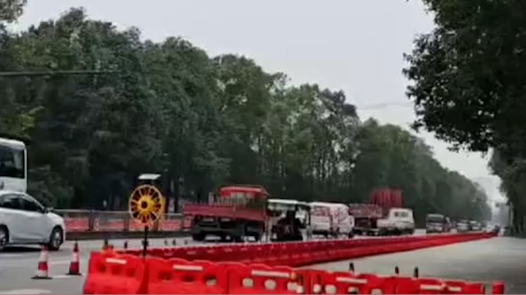 成都交警：超載面包車追尾半掛車致6死5傷，4人被采取刑事強(qiáng)制措施