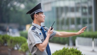 專訪｜何襪皮：小區保安的主要工作并不是維護安全，而是……