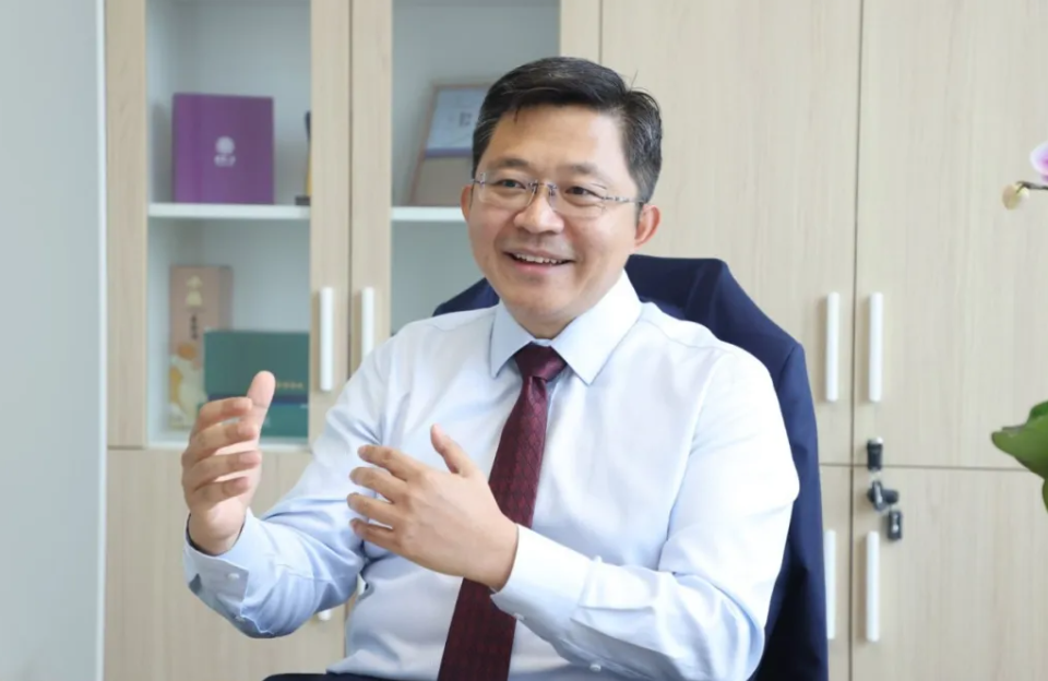 著名生物医药学家胡晔全职加盟清华大学，担任生物医学工程学院院长