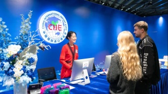 進(jìn)博會參展商、參會物資陸續(xù)抵滬，上海機(jī)場啟用3處專用服務(wù)中心