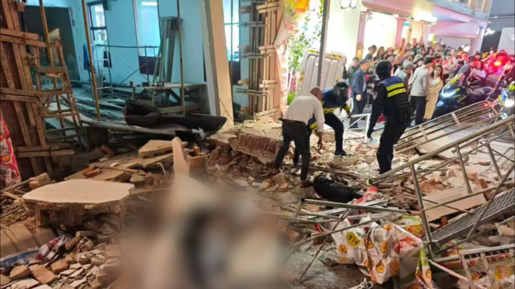 長沙一網(wǎng)紅街區(qū)墻體垮塌4人受傷，附近商戶：事發(fā)前涉事店鋪裝修打洞曾引發(fā)鄰居投訴