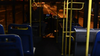 市人大代表建議試點新能源“無人”夜宵巴士線，上海市經(jīng)信委答復(fù)