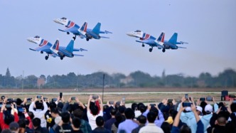 来英雄城共赴“蓝天盛会”：2025南昌飞行大会开幕