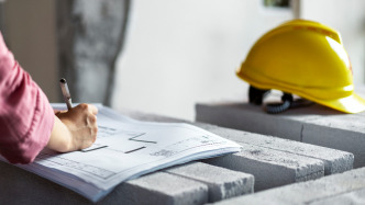 最高法典型案例：司法建議懲治建設(shè)工程“三包一掛”違法行為