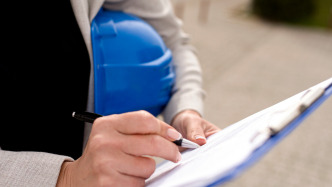 最高法：建筑施工企業(yè)因出借資質(zhì)造成質(zhì)量缺陷，應(yīng)連帶賠償