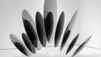 無花無草也成“花園”？藝術(shù)家金炳昊用金屬機(jī)械筑暗黑美學(xué)秘境