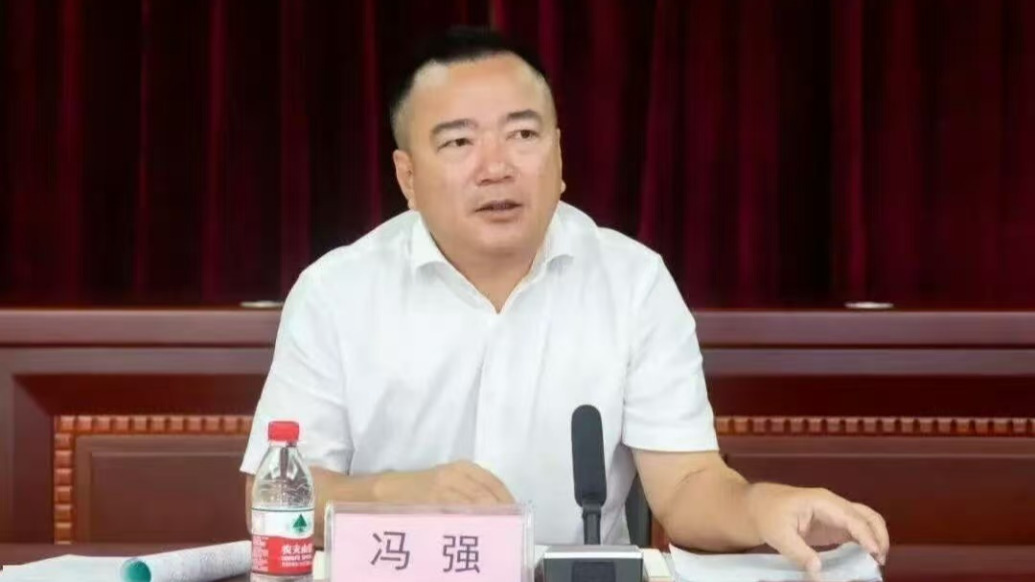 三亞通報(bào)一區(qū)長(zhǎng)沉迷打高爾夫球，區(qū)委書(shū)記沉迷網(wǎng)絡(luò)游戲